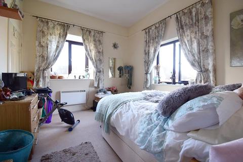 7 Home Mead, North Waltham, Basingstoke, RG25 2SY