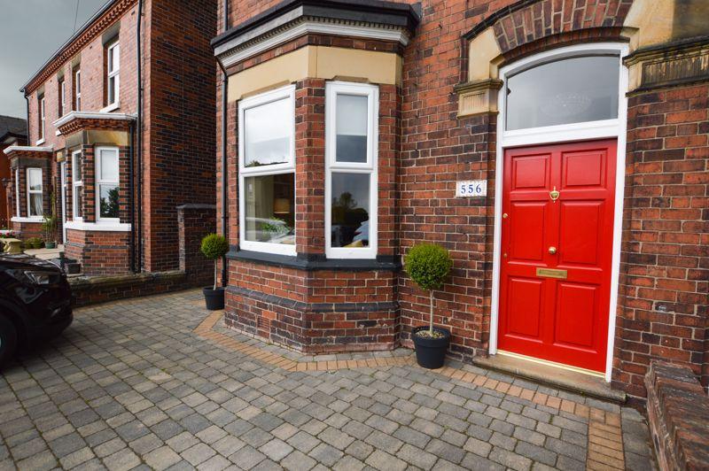 Newton Road, Lowton, Warrington, WA3 1PQ 3 bed semidetached house £