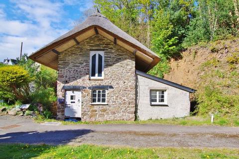 Royal Castle Lodge Castle Hill, Lynton, EX35 6JA