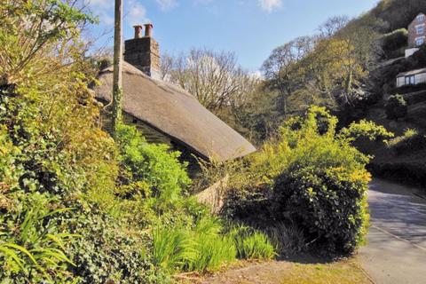 Royal Castle Lodge Castle Hill, Lynton, EX35 6JA