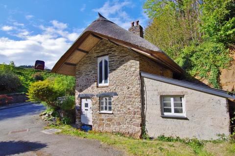 Royal Castle Lodge Castle Hill, Lynton, EX35 6JA