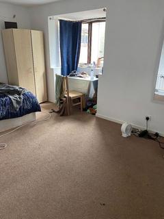 1 bedroom flat to rent, THRUSH COURT, EAGLE DRIVE, COLINDALE, NW9 5DU