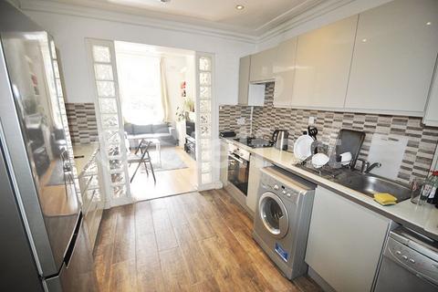 2 bedroom apartment to rent, Mount Pleasant Villas, London N4