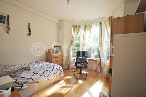 2 bedroom apartment to rent, Mount Pleasant Villas, London N4