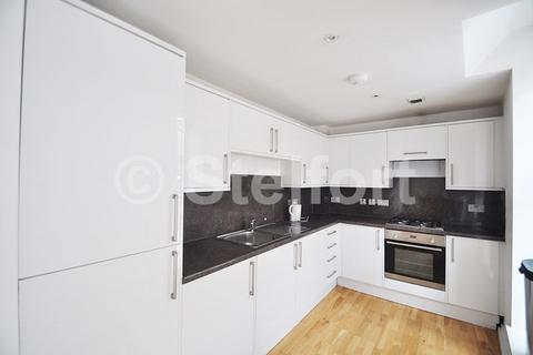 2 bedroom apartment to rent, Holloway Road, London N7