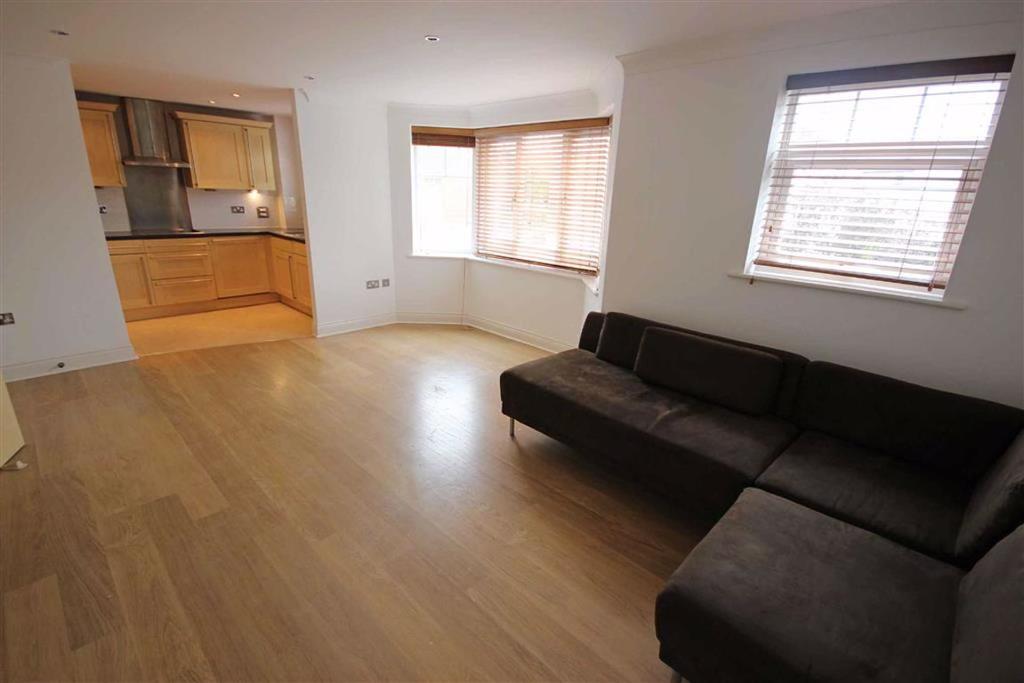 Bread And Meat Close, Warwick, CV34 2 bed apartment £895 pcm (£207 pw)