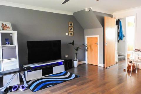 6 Mariners Way, Northfleet, Gravesend, DA11 9EP