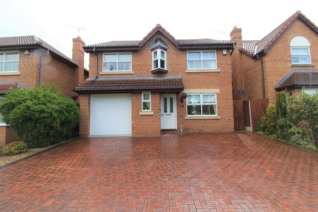 St Andrews Crescent, The Fairways, Wrexham 4 bed detached house for