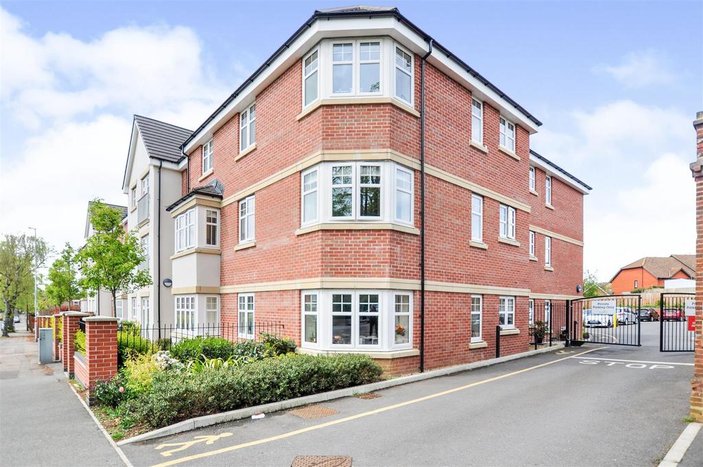 Rosebud Court, Westfield Road... 1 bed apartment £160,000