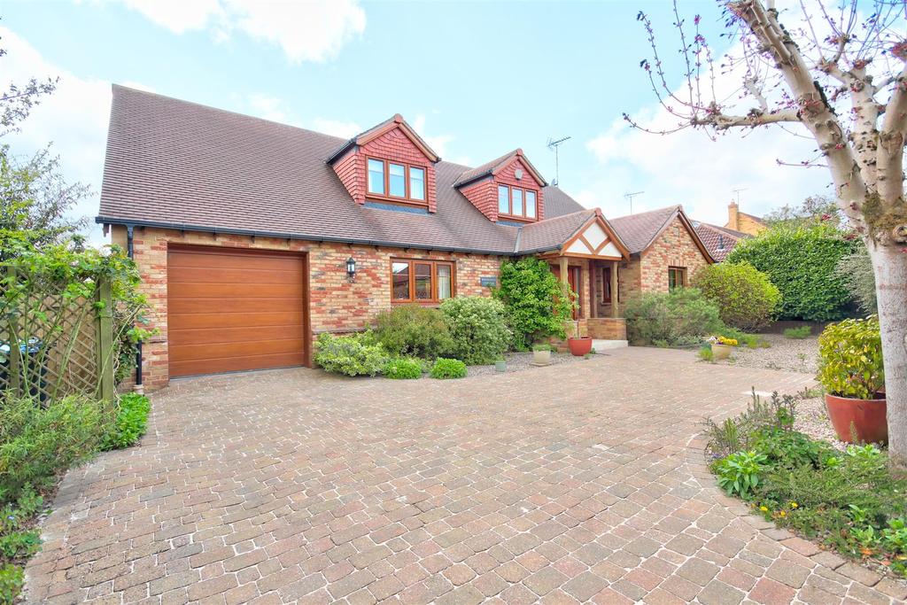 Alvington Way, Market Harborough 4 bed detached house £585,000