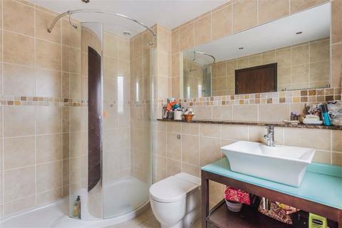6 Padbrook, Oxted, RH8 0DW