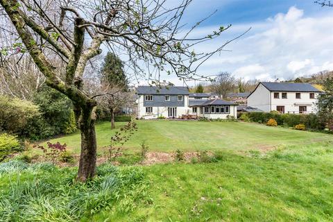 Pear Tree House Bow Road, Harbertonford, Totnes, TQ9 7TQ