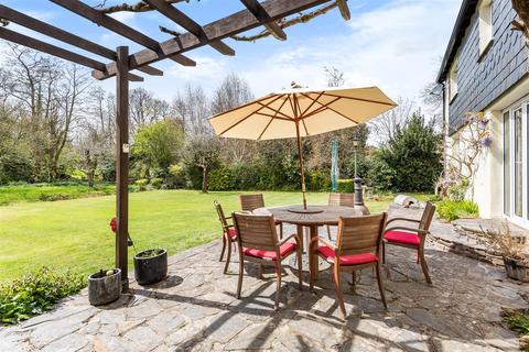 Pear Tree House Bow Road, Harbertonford, Totnes, TQ9 7TQ