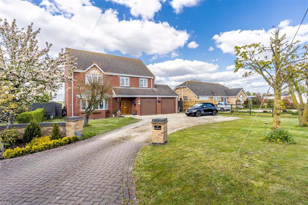 Jekils Bank, Holbeach St John 4 bed detached house £335,000