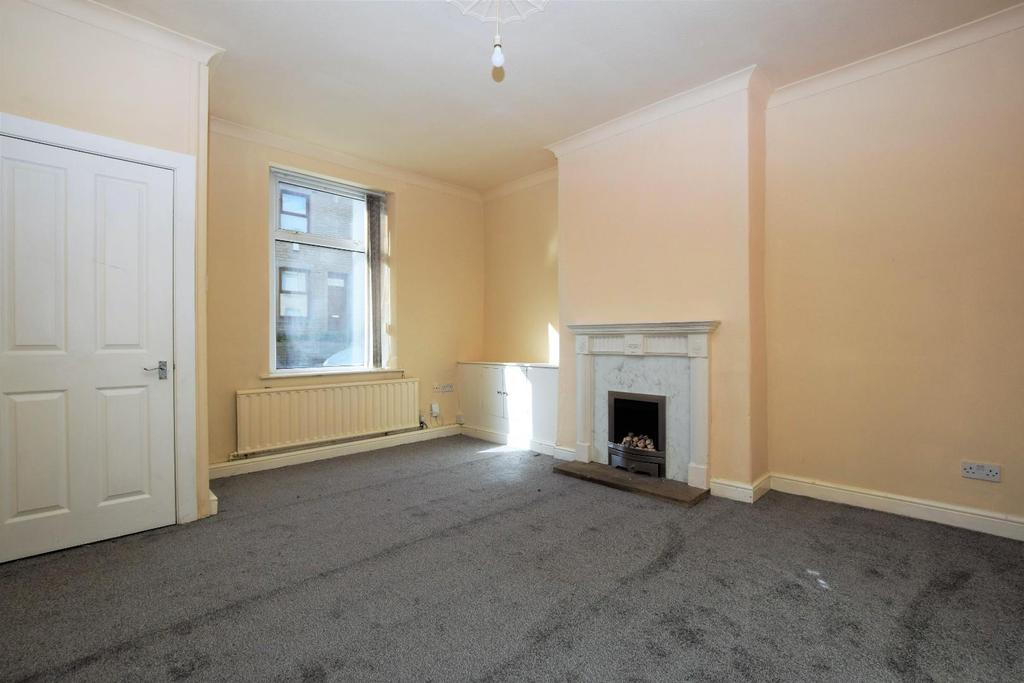 Oak Street, Burnley 2 bed terraced house £450 pcm (£104 pw)