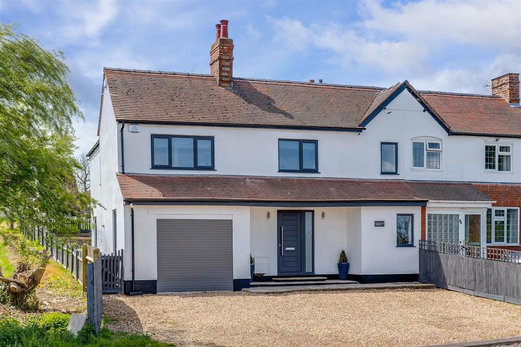 Pitchers Hill, Wickhamford, Evesham 3 bed semidetached house £375,000