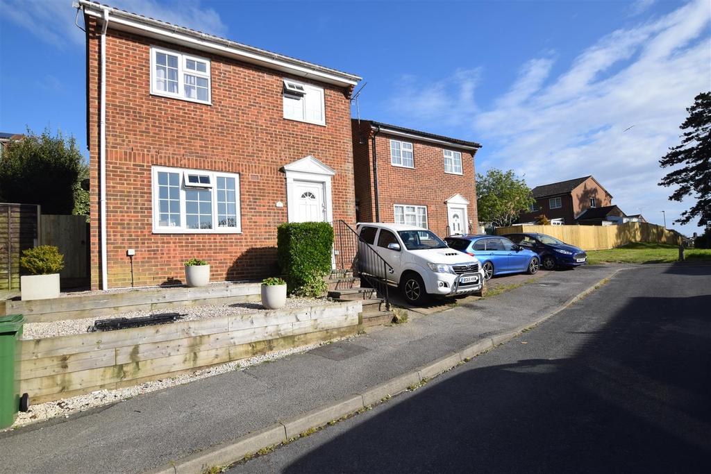 Sandwich Drive, St. LeonardsOnSea 4 bed detached house £330,000