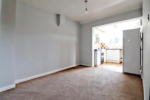 93 Heath Way, Erith, DA8 3LZ