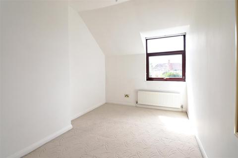 93 Heath Way, Erith, DA8 3LZ
