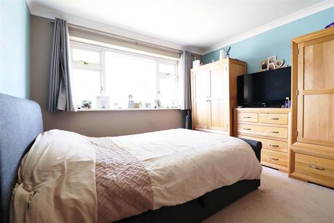1a Honeyden Road, Sidcup, DA14 5LX