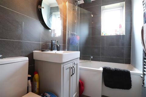 1a Honeyden Road, Sidcup, DA14 5LX