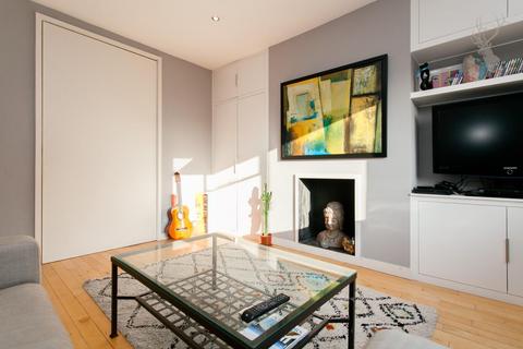 undefined, Colvestone Crescent, London Fields E8