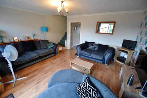 21 Target Close, Feltham, TW14 9TF
