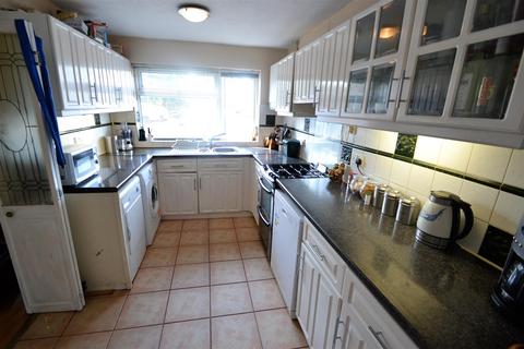 21 Target Close, Feltham, TW14 9TF