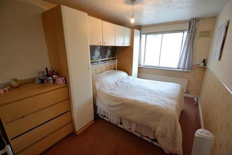 21 Target Close, Feltham, TW14 9TF