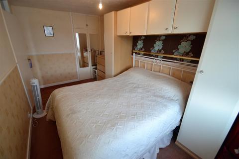 21 Target Close, Feltham, TW14 9TF