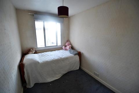 21 Target Close, Feltham, TW14 9TF