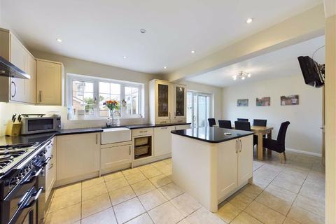 2 Hanover Way, Churchdown, Gloucester, GL3 1NJ