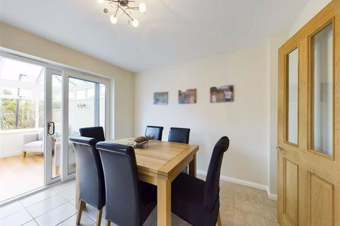 2 Hanover Way, Churchdown, Gloucester, GL3 1NJ