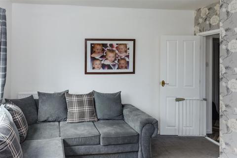 43 Highfield, Withernsea, HU19 2LJ