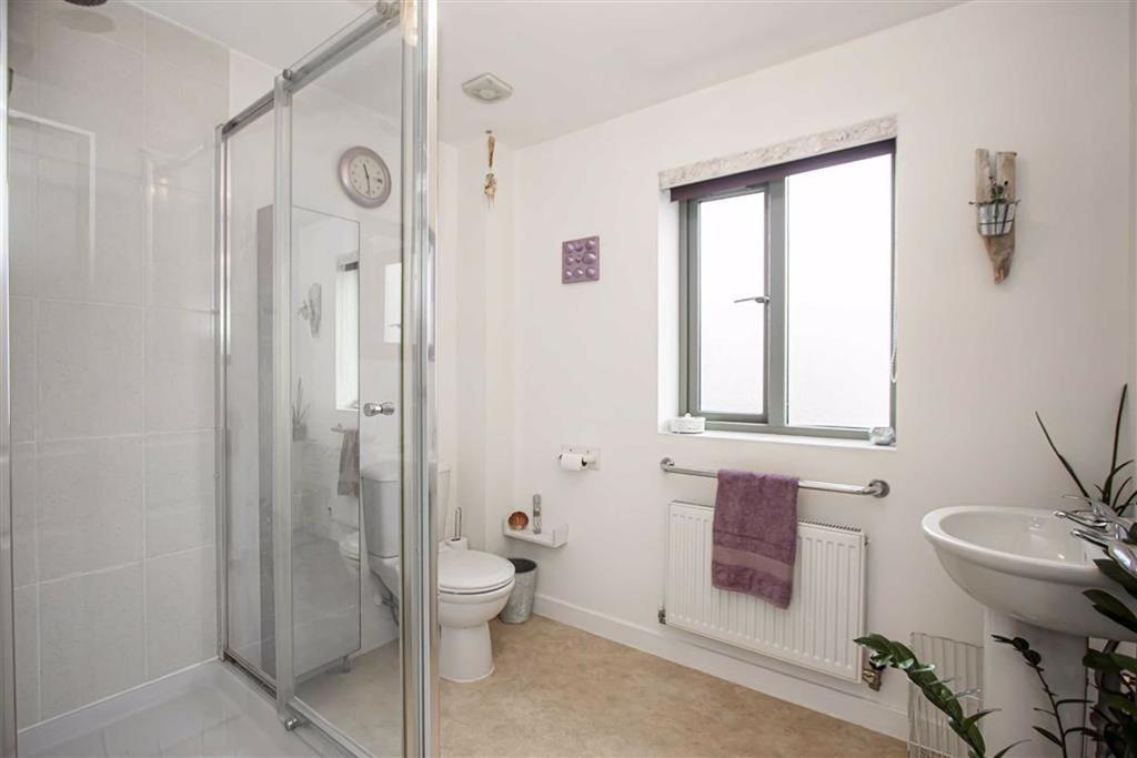 Four piece bathroom