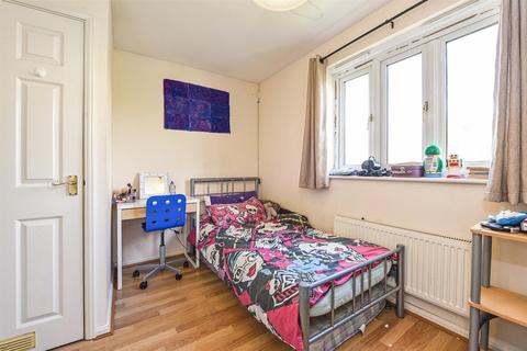 14 Beckett Road, Andover, SP10 3HT