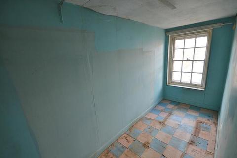 8 Abbey Road, Woking, GU21 4PQ