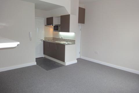 Studio to rent, Richmond Road, Twickenham