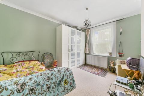 35 Braydon Road, London, N16 6QL