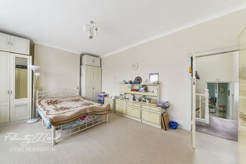 35 Braydon Road, London, N16 6QL