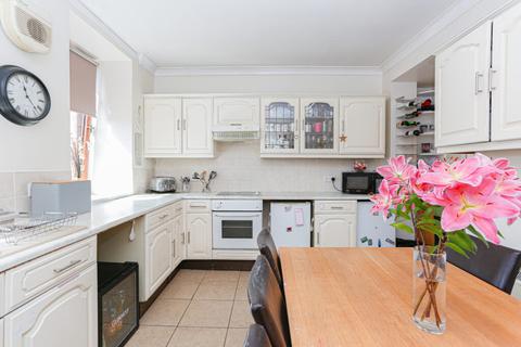 19 Weavers Way, Tillicoultry, FK13 6BD