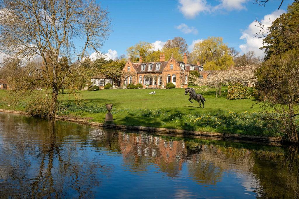 Midgham Park, Midgham, Reading 5 bed detached house - £7,000,000