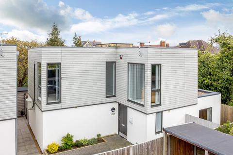 203b Coleridge Road, Cambridge, CB1 3PW