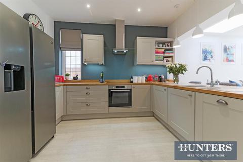 48 Donnington Road, Worcester Park, KT4 8EN