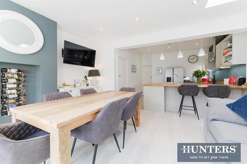 48 Donnington Road, Worcester Park, KT4 8EN