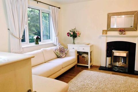 62 Deerhurst Close, Feltham, TW13 7HT