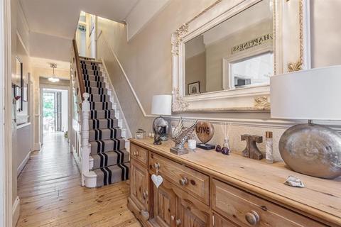 34 The Crescent, Belmont, Sutton, SM2 6BJ