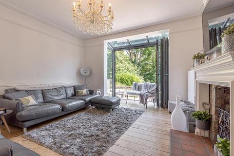 34 The Crescent, Belmont, Sutton, SM2 6BJ