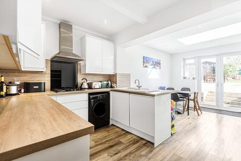 85 Kingsground, London, SE9 5EY