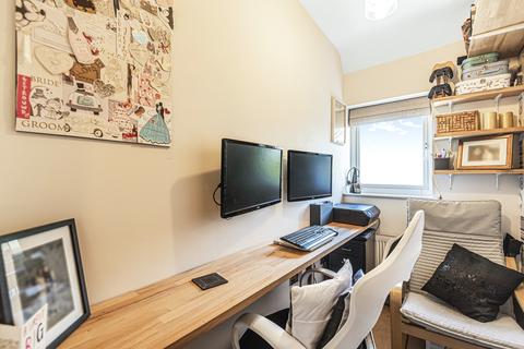 85 Kingsground, London, SE9 5EY